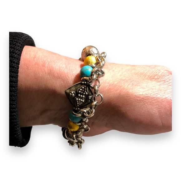 Handmade beaded elasticated bracelet - Picture 6 of 6